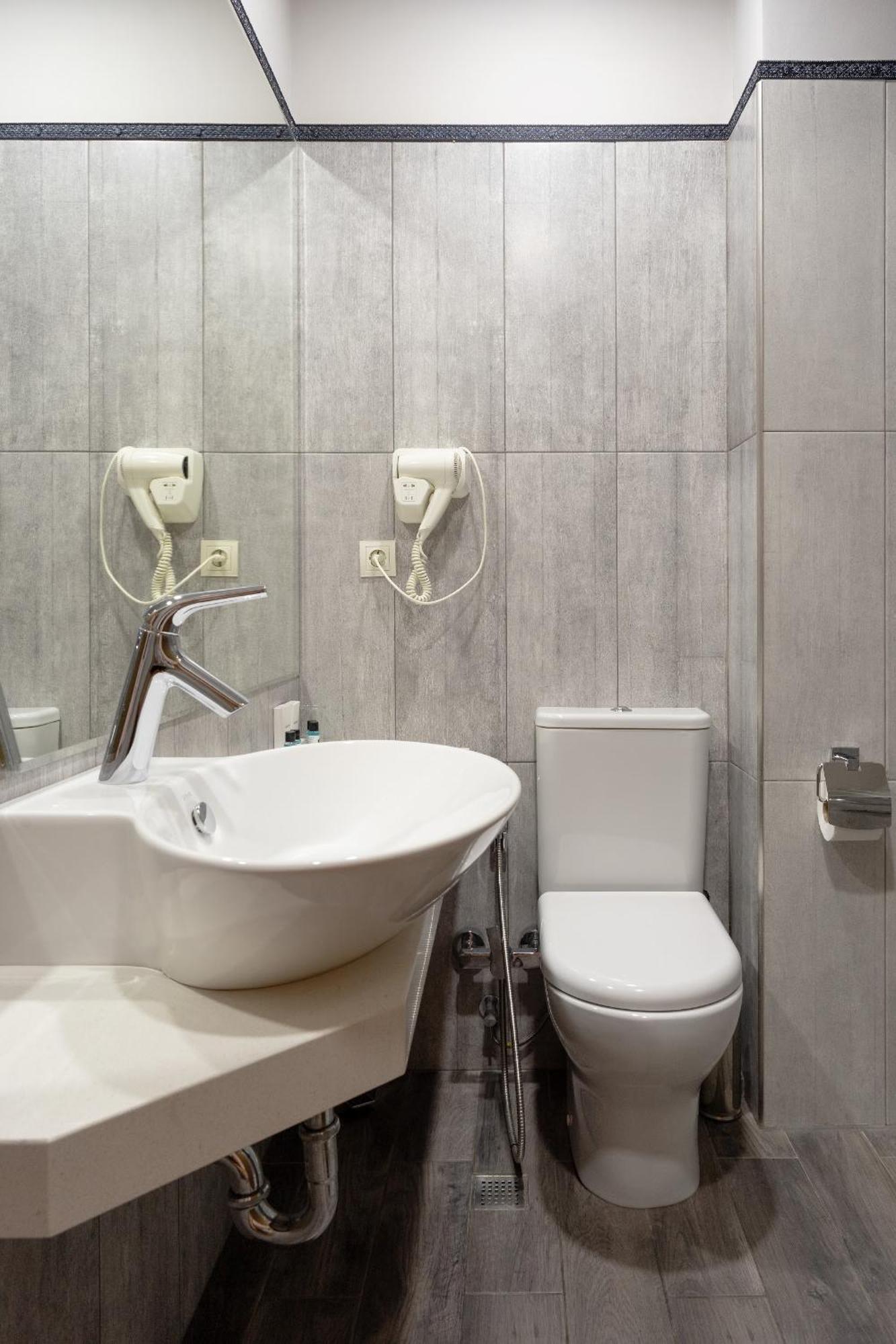 Sephia Hotel 4*